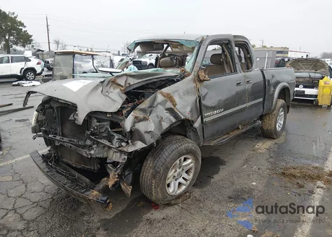 2003 Toyota Tundra Ltd V8 из США, поврежденный, VIN 5TBBT48173S387645